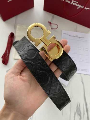 特 ，配送专柜全套礼盒包装，Ferragamo菲拉格慕永恒不变的经典时尚精品。实用性和款式并重；自戴送礼佳品