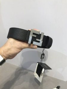 配送专柜包装 打孔针 新款 Fd 宽38 Mm 支持Nfc 芯片扫描，标志造型皮带，原版亮面间色F间色扣，进口原版荔枝纹牛皮制成，镀金表面金属制品，品质保证，非