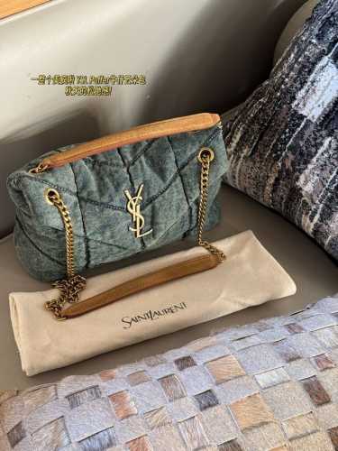 无盒 Size：29*20Cm 小 Ysl 云朵包包 Loulou 牛仔也太好看啦！ 可以安排啦！