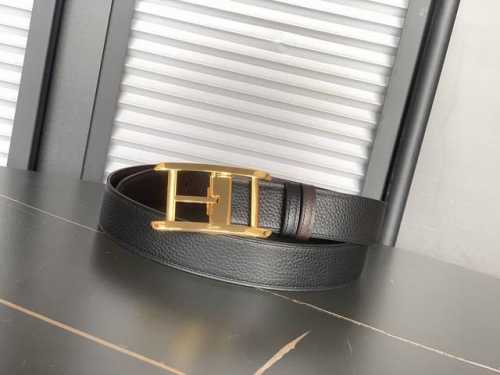 卡地～亚专柜款出货 尊贵卓绝 巅峰之作 卓尔不凡类型，精品男士皮带，进口小牛皮，灰黑双色，卓越风格 精湛品质。宽度3.5Cm