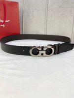 特 宽度3.5Cm Ferragamo 菲拉格慕 双面头层牛皮皮带，配有银 金色 枪色金属gancio双扣。该皮带可调节，且能根据需要剪裁，达到修身效果