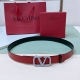 顶级质量 Valentino Garavani Vlogo Signature 可双面佩戴水钻 亮面小牛皮腰带 -Vlogo Signature搭扣，饰以施华洛