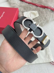 品名：菲拉格慕.Ferrgamo腰带·皮带·原单P200 型号：挂扣，纯铜材质经典挂扣，实物拍摄，头层牛皮 材料：百分百头层牛皮，保证真皮。纯铜材质，真空电镀永