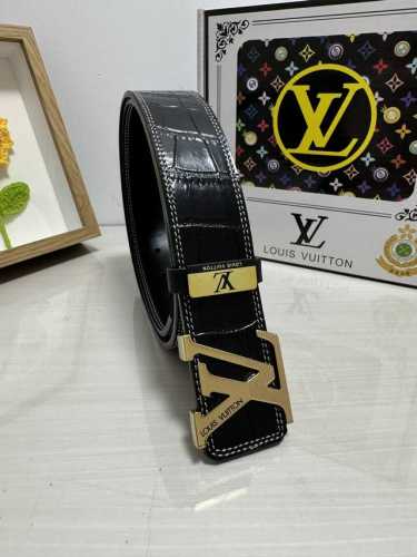 品名：Lv..路易..威登 材质：原单牛皮腰带 百分百头层牛皮腰带保证真皮，24K纯钢扣，专柜原单品质、做工精细，时尚大牌，送人自用首选 包装：