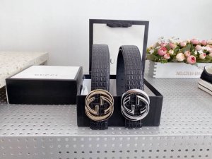 古奇3.8宽度 大爆款Gucc 全套包装礼盒装腰带 无论是高端大气的包装，还是真材实料的品质，都是一骑绝尘 无可匹敌的牛货，完美的礼盒包装：包装 高端大气非常上
