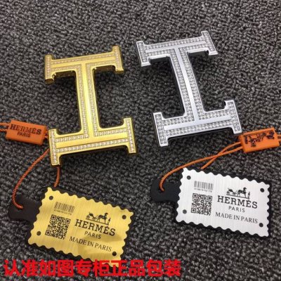 品牌：爱马仕.Hermes 型号：原单！认准专柜正品包装 等级：意大利进口百分百头层牛皮，Hermes.爱马仕，世界著名奢侈品品牌，经典荔枝纹系列，双面荔枝纹，