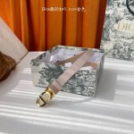 特 迪奥 2.0Mm 女款 顶级原单 双面原厂原单皮 精品旋转扣头 双面使用 专柜同款 休闲百搭