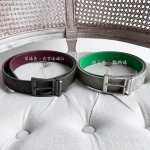 特 Bv 最新款男士编织腰带 双面用 纯手工Intreccio大格子编织 双面意大利小牛皮搭配枪色可旋转针扣 正面有标识 宽度35Mm 颜色: 军绿色巴罗洛酒红