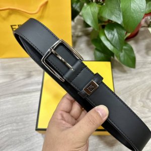 图片包装+10 Fendl 芬迪 宽35Mm，原单进口双面头层牛皮，搭配原版针扣，完美的手感.油边 。出众的细节，高清实拍，货真价实，品质保证。