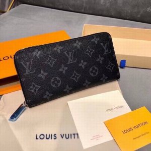 颜色 黑花尺寸 19X10型号 60017Lv专柜精典单拉链钱包 原版品质原版五金配件永不过时人手必备款 销量冠军