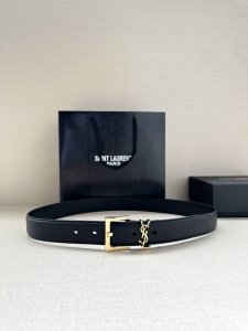 宽度3.0Cm Saint Laurent圣罗兰Ysl Monogram 荔枝纹压印皮革方扣窄腰带黑色女款