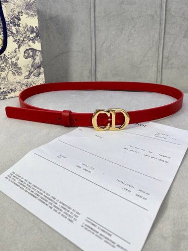 宽度2.0Cm Dior 迪奧 爆款平面無線帶身 Saddle进口小牛皮带身 金属“Cd”标志 採用進口雙面頭層牛皮