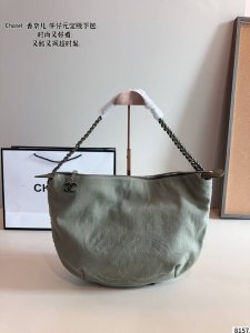 香奈儿Chanel 购物袋 独家实拍新品 香奈儿购物袋大香香 专柜热销爆款 秋冬走秀款最新面料，柔软舒适，质量超赞 喜欢的美妞抓紧自留啦 搭配秋装特百搭 简约大