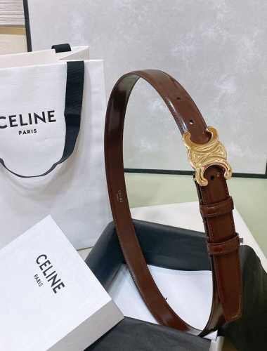 Celine 23 小号Triomphe Taurillon皮革腰带 青铜色 Taurillon.中腰，金色饰面金属件、亮面牛皮腰带 咖啡色！Triomphe皮