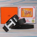 腰带皮带：爱玛仕原单牛皮腰带 男款皮带：材质百分百头层牛皮腰带保证真皮皮带，专柜原单品质、做工精细，时尚大牌，送人自用首选包装： 请认准如图专柜包装赠送打孔器手
