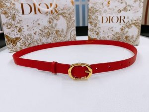 Dior Chic Dior 20 毫米黑色光滑牛皮革和银色调仿水晶 镌刻有 Cd 标志的 Dior Chic 腰带扣 白色树脂珠饰 内侧饰以 Christia