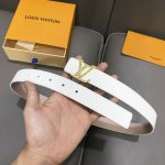 原版包装 L0Uis Vuitt0N 今季新品 女士原單腰帶 寬度30毫米 经典双面荔枝纹牛皮 搭配新款五金 可双面佩戴 适合沉稳低调的女神使用
