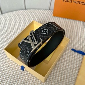 原版包裝 L0Uis Vuitt0N 專櫃最新升級版本 寬度40毫米 精湛工藝定制帆布面料襯托進口小牛皮黑色底 搭配精鋼字母搭扣 雙面用 經典百搭款