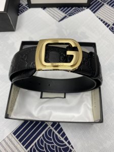 特 配全套包装礼盒 古驰：原单头层牛皮压G面.内衬头层小牛皮底，搭配原单扣：原产皮料定制，专柜宽度4.0