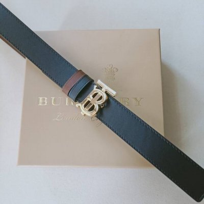 品牌:博柏利 价格p： 尺寸:带宽30Mm 正品尺寸 五金材质:专柜精品扣，真空电镀，工艺精细 带身材质:天然头层牛皮，质感十足，手感柔软。时尚个性，经典百搭！