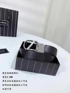 杰～尼亚 宽度3.5Cm 支持芯片防伪 。双面皮带，牛皮材质，配有钌金Gancini扣饰。风格现代，为日常造型增姿添彩。该皮带可调节，且能根据需要剪裁，达到修身
