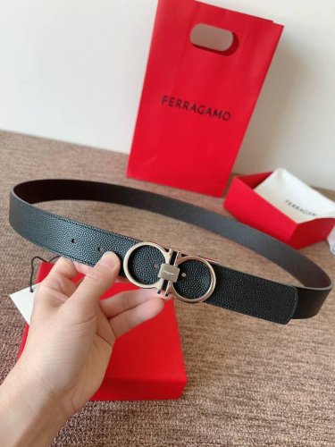 特 Ferragamo.菲拉格慕 全套新款包装 宽度3.5Cm 高级定制款男士皮带 双面进口牛皮 可双面使用 自行选择搭配 真材实料 很有质感 时尚经典不失风范