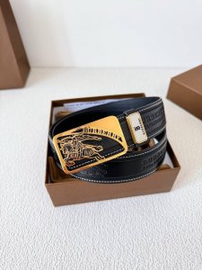 品名 巴宝莉.Burberry腰带 皮带 原单 型号 挂扣 经典纯钢材质挂扣 实物拍摄 头层牛皮 材料 百分百头层牛皮 保证真皮 双面可用专柜同等质量 经典双面