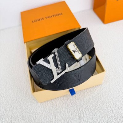 品名： Lv..路易..威登腰带皮带原单 型号：挂扣，经典纯钢材质镶钻挂扣，头层牛皮，图片实物拍摄 材料：头层牛皮，挂扣系列，纯钢材质扣头，钯镀电镀工艺永不掉色