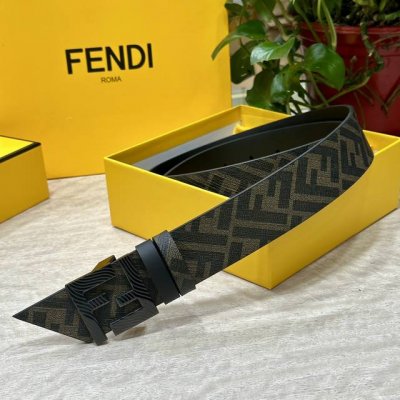 Fendi 芬迪 专柜同款 宽4.0Cm 双环正反用腰带 Ff按钉搭扣 黑色Cuoio Romano皮革材质 反面面料带有烟草黄和黑色Ff图案 黑色珐琅金属饰面