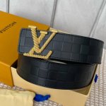 驢家新品 寬度40Mm 原單新品 專櫃在售男士腰帶 全新工藝壓格子文襯托小牛皮底 搭配經典鍍鈀字母扣 雙面可用 多色選
