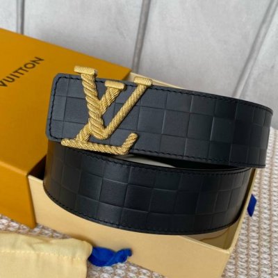 驢家新品 寬度40Mm 原單新品 專櫃在售男士腰帶 全新工藝壓格子文襯托小牛皮底 搭配經典鍍鈀字母扣 雙面可用 多色選