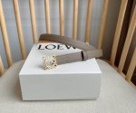 Loewe 罗意威 专柜最新同款腰带 平纹牛皮革腰带 配有loewe Anagram针扣 卓越的工艺 个性的造型 精美的材质 宽:2.0Cm