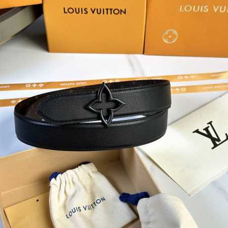 原版包裝 L0Uis Vuitt0N 今季新品 原單腰帶 寬度35毫米 經典防水帆布面料進口小荔枝纹做底 搭配全新花卉形状钢扣五金 可雙面使用佩戴 - 点击图像关闭