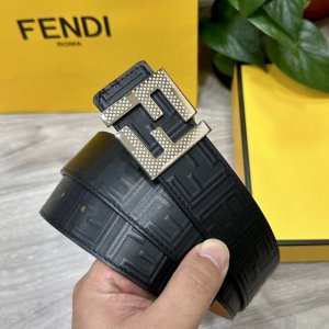fendl 芬迪 宽38Mm双面原版小牛皮 搭配单钌钯电镀扣 完美的手感.油边 出众的设计.风格 高贵奢华 时尚大方 高清实拍 货真价实 品质保证 双面用