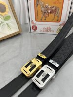 品名：Versace.范思哲 自动带 材质：原单牛皮腰带 百分百头层牛皮腰带保证真皮，24K纯钢扣，专柜原单品质、做工精细，时尚大牌，送人自用首选 包装： 请认