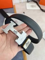 品名 爱马仕.Her..Mes自动扣皮带 腰带 型号 自动带身 纯钢材质经典自动扣 自动带身 腰带 百分百头层牛皮 自动带身 保证真皮 24K纯钢扣永不掉色专柜