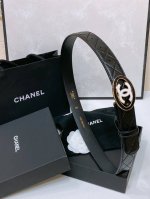 Chanel 24C 黄铜金属 水钻黑 与 白Logo搭扣 黄铜金属进口羊皮带身 饰有Cc小Logo手感柔软 细腻 3.0Cm