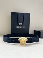 宽度3.8Cm Versace 织物腰带 饰有提花Greca图案 配有La Medusa搭扣 la Medusa五金配件 搭扣闭合 面料 100%锦纶 里料 1