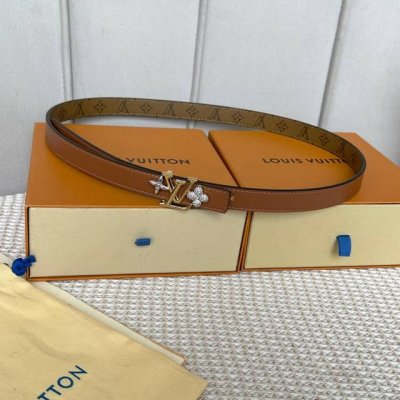 驢家新品 Ss24特別限定女士腰帶 寬度2Cm 訂製經典料襯托柔軟小牛皮底 全新開模標誌性水晶鑽石搭扣 多色選