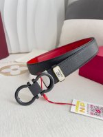 品名：菲拉格慕.Ferrgamo腰带·皮带·原单 型号：挂扣，纯铜材质经典挂扣，实物拍摄，头层牛皮 材料：百分百头层牛皮，保证真皮。纯铜材质，真