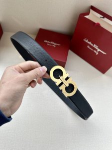 特 菲拉格慕 经典皮带系列 别具一格的特色：工艺精湛、选材优质、风格优雅以及功能实用