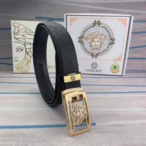 品名：Versace.范思哲 自动带 材质：原单牛皮腰带 百分百头层牛皮腰带保证真皮，24K纯钢扣，专柜原单品质、做工精细，时尚大牌，送人自用首选 包装： 请认