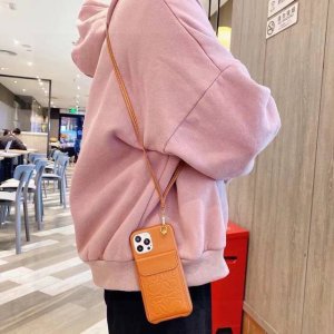 Loewe罗意威新款卡包手机壳插卡配斜挎挂绳 ，高端品质！ 型号：为了不出现报错型号，请打开本机查看手机设置显示的型号 Iphone16系列更新 Iphone1