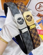 皮带：Lv..路易..威登顶级复刻. 腰带：原单品质百分百头层牛皮，保证真皮。雕花镂空工艺.真空电镀.永不掉色.24K纯钢扣头层老花，黑格，棕格，黑花，格仔系列