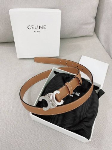 特 Celine.赛琳 全套包装 女神必备原单腰带，火爆款式，原厂小牛皮制作，上身效果舒适，时尚百搭，宽度2.5Cm