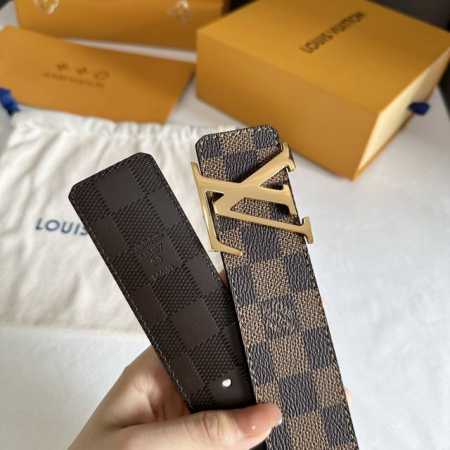 双面使用 Lv路易男士 宽度4.0 Cm 简单大方 精品五金 双面进口皮 佩戴效果非常不错 送礼自用最佳推荐 - 点击图像关闭