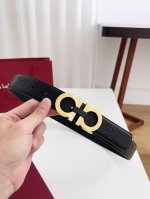 特 Ferragamo.菲拉格慕 全套包装 宽度3.5Cm 高级定制款男士皮带 双面进口牛皮 可双面使用 自行选择搭配 真材实料 很有质感 时尚经典不失风范 搭