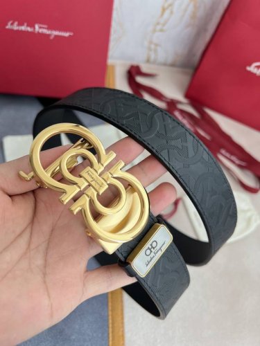 品名：Ferrgamo..菲拉格慕 腰带自动带 皮带 型号：自动扣，纯钢材质自动扣，头层牛皮，自动带身 材料：百分百头层牛皮，保证真皮。24K纯钢扣专柜同等质量