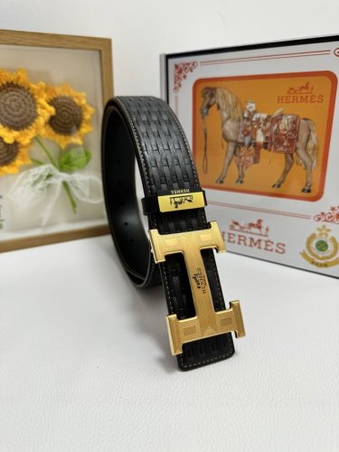 品名：爱马仕.Hermès 原单 材质：原单牛皮腰带 百分百头层牛皮腰带保证真皮，24K纯钢扣，专柜原单品质、做工精细，时尚大牌，送人自用首选 包装： 请认准如