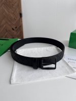 Bv 2026最新款男士编织腰带 纯手工Intreccio大格子编织 意大利原厂Napa小牛皮 搭配真空枪色针扣 侧面带标识 宽度35Mm 颜色: 黑色 DDD